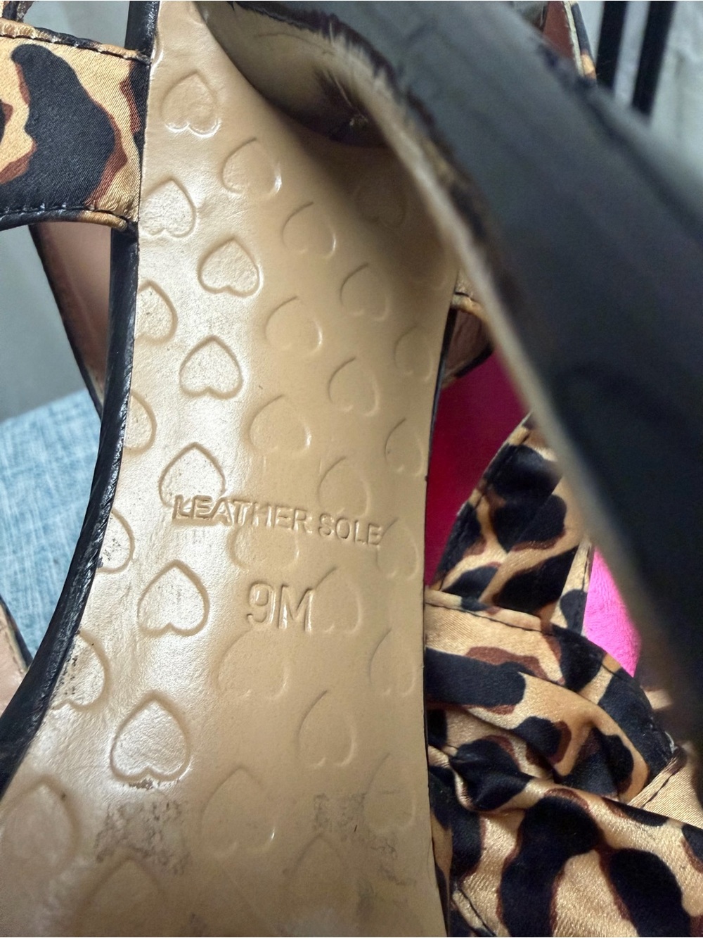 Betsey Johnson Leopard Print Slingback Heels with Hot Pink Insole - Picture 4 of 4